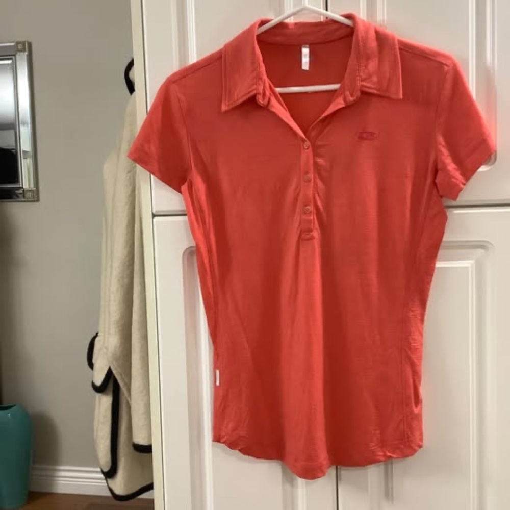 Like New Women’s 100% Merino Wool Polo Shirt MEDIUM fits S/M